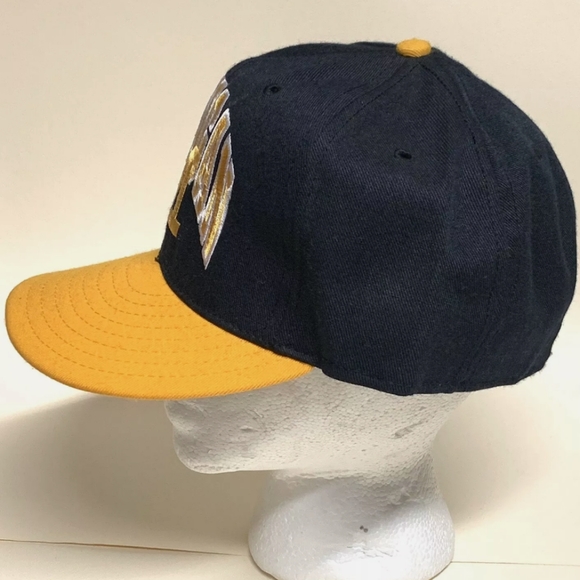 Michigan Wolverines 80’s/90's NCAA Navy & Yellow Retro Throwback stitched Hat - Picture 5 of 7